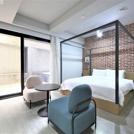 Seomyeon Hound Hotel 1St Street Ciudad Metropolitana de Ciudad Metropolitana de Busan Exterior foto